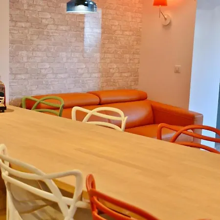 Embassy Corner Lejlighed *