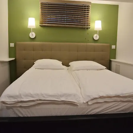 Embassy Corner Apartamento *