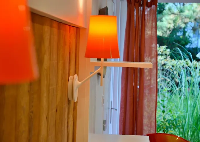 Embassy Corner 公寓